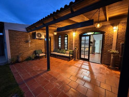 Casa en Chuy con cargador para vehículos electricos