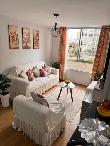 Cozy apartment close to Mall Plaza and the metro