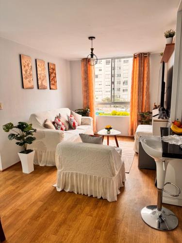 Cozy apartment close to Mall Plaza and the metro