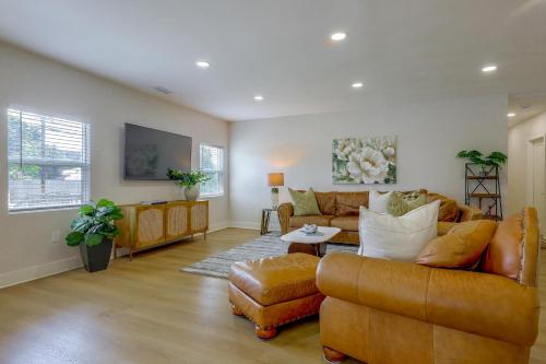 Near City of Hope Hospital, Newly Renovated Home in Duarte (CA)
