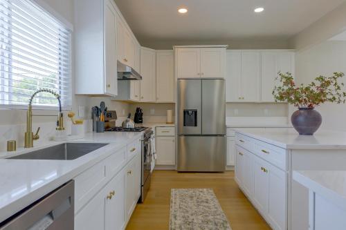 Near City of Hope Hospital, Newly Renovated Home in Duarte (CA)