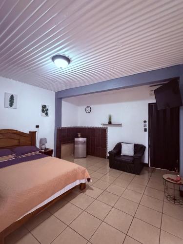 Hotel & Restaurante Tabacones in Guacimo