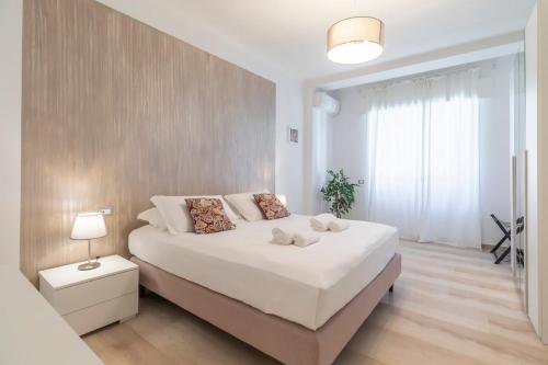 AureaLiving - Trastevere Station Three-Bedroom Apartment