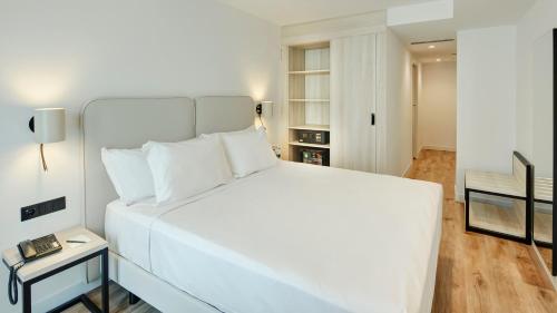 2 twin beds