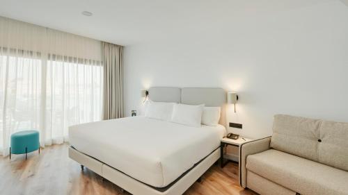 1 double bed, 1 sofa bed
