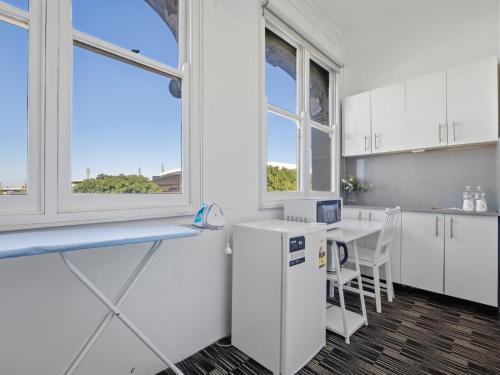 ห้องครัว, Olympic Paddington Budget Hotel - across Allianz Stadium in แพดดิงตัน