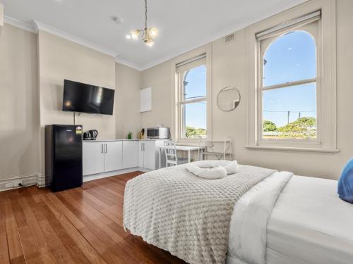 Olympic Paddington Budget Hotel - across Allianz Stadium