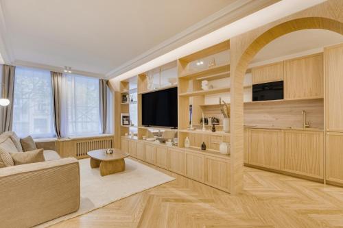 Pick A Flat's Apartement in Champs Elysées - Avenue Marceau
