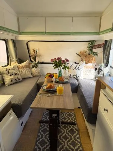 Camper bei Therme Erding - Bauernhof & Vanlife in Erding, Deutschland