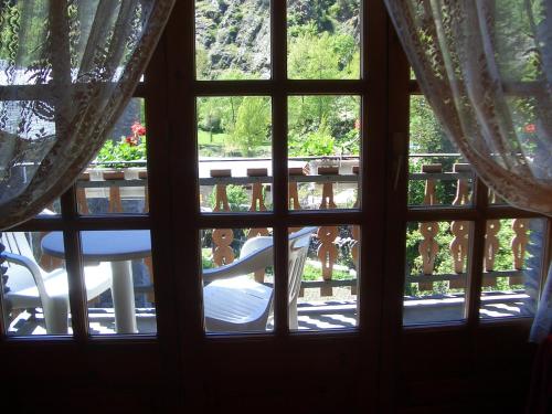 Apartaments Montaña - image 7