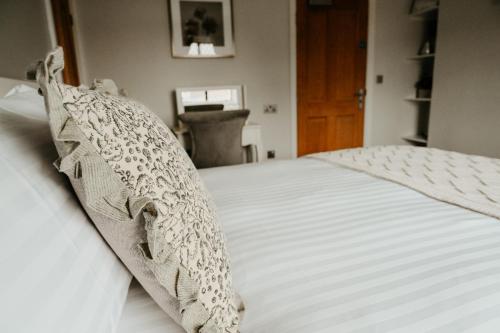 2 twin beds
