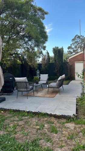 Donvale House 15KM to CBD 3 Bed rooms in Mitcham