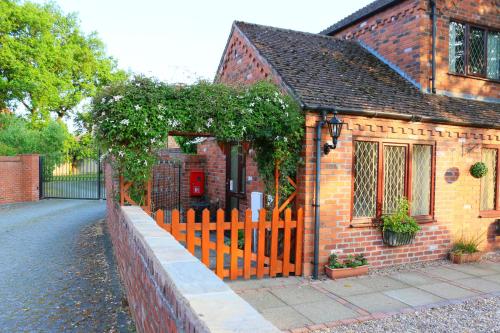 Eagles Guest House - image 4