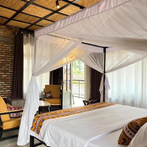 The Handcrafted Hotel by Azizi Life in Gitarama