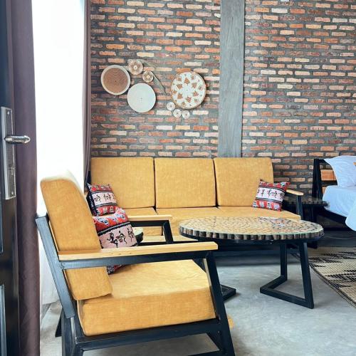 The Handcrafted Hotel by Azizi Life in Gitarama