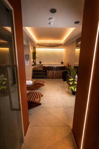. Hotel ARA - Dancing Club Restauracja Kameralne SPA ARA