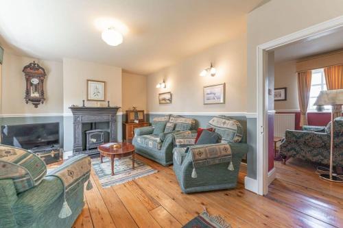 Beautiful Country Cottage for up to 8 in Wolverhampton gîte à louer Trescott