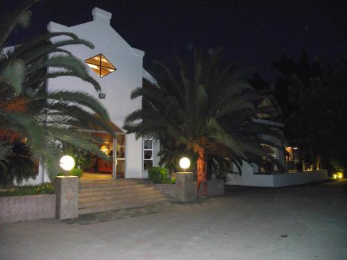 Intrare, Out of Africa Town Lodge in Otjiwarongo