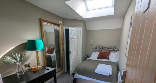 Double room, small