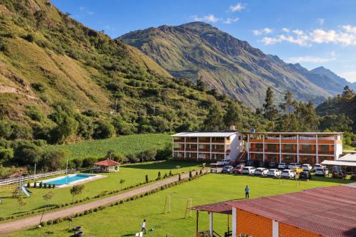 Tambo Lodge Canta