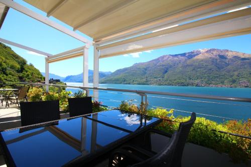One-Bedroom Apartment 3 with Lake View - Annex