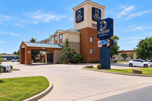 The Douillet by Demeure Hotels