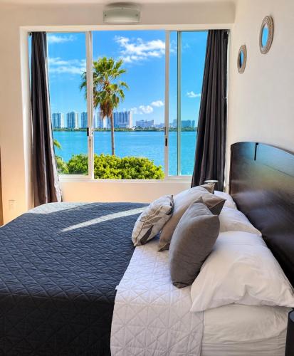 Hermoso departamento en zona hotelera frente a la laguna, Cancún