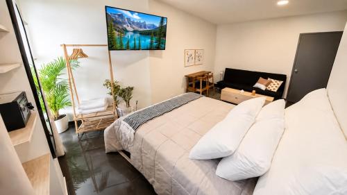 Barranco Studio with Workspace and Fast WiFi
