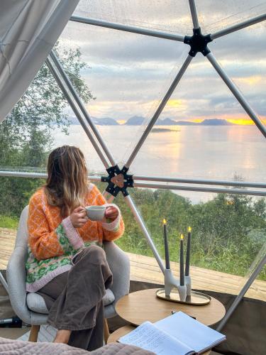 منظر, Quinzee Nupen - Pure & Private Retreat in Harstad City Center