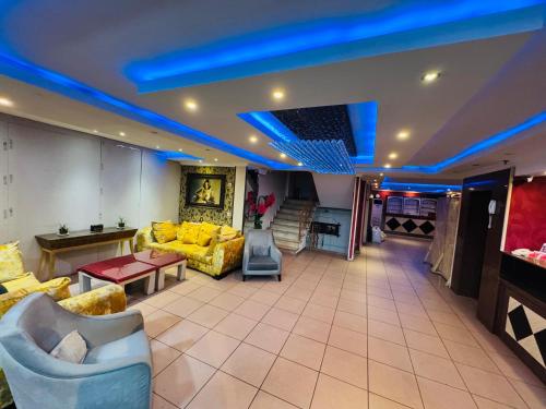 Red White Hotel, Istanbul