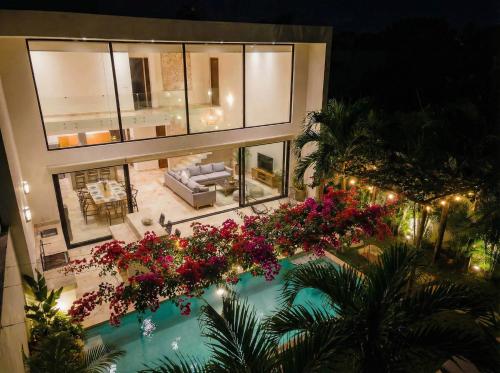 Stunning 4BR Villa with Private Pool La Veleta Retreat