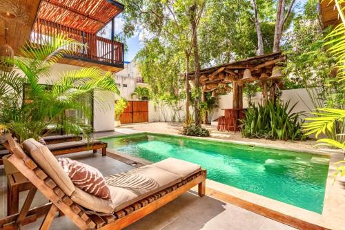 7BR Dream Villa Pool Jacuzzi and Stylish Patio