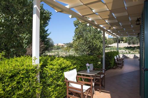 balkon/terras, Dina Apartments in Kefalonia