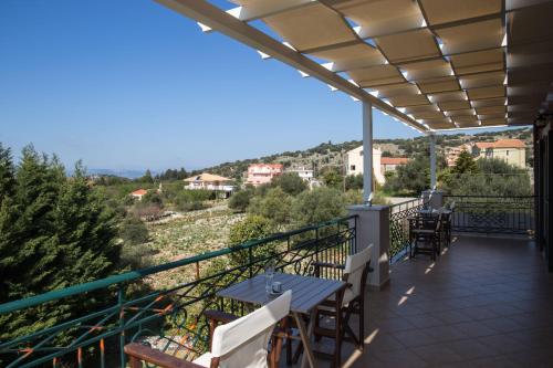 balkon/terras, Dina Apartments in Kefalonia