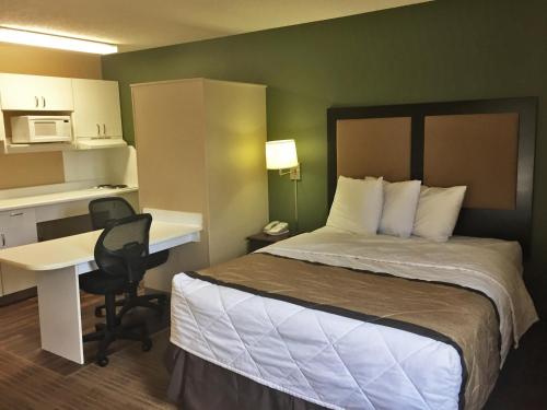 1 queen bed