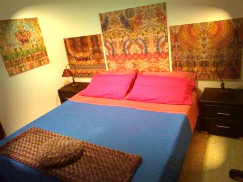  Small Double Room with Shared Bathroom image 7