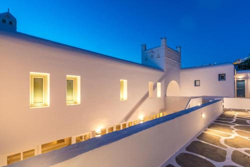 92336267 Rochari Hotel