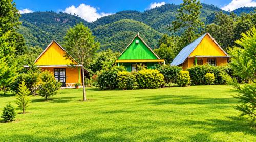 Maverick Camp, Rondavels and Homestay