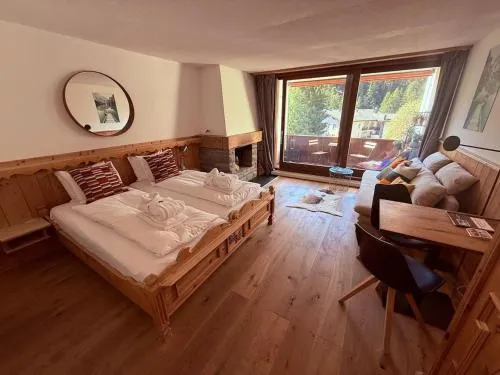 Modern LAAX apt Swimming Pools Wellness and Tennis in Laax, Schweiz
