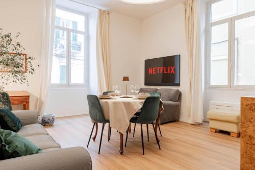 H11 [The King's Apartment] Ariston - Centro
