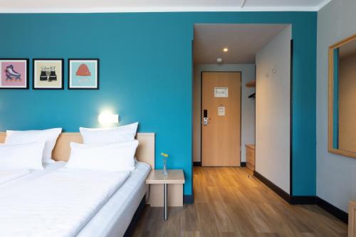1 queen bed