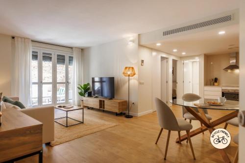 Bravissimo Galligants, Monthly Apartment with parking