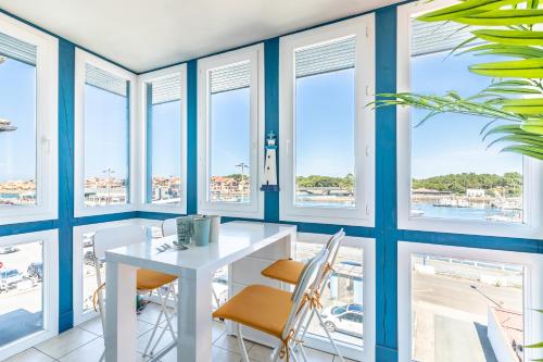 Capsea - Vue sur le port