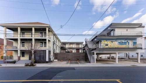 Wildwood Studio Condo with a Seasonal Pool | Unit 109 – Wildwood, NJ