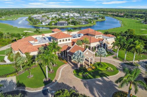 Fairway-View Treviso Bay Veranda - Rare 11th Tee Box Views & TPC Resort Amenities in Lely Resort (FL)