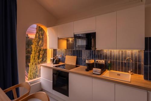 2 bedrooms, 4 beds