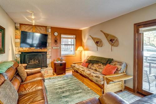 Cozy Angel Fire Condo < Half Mi to Resort!