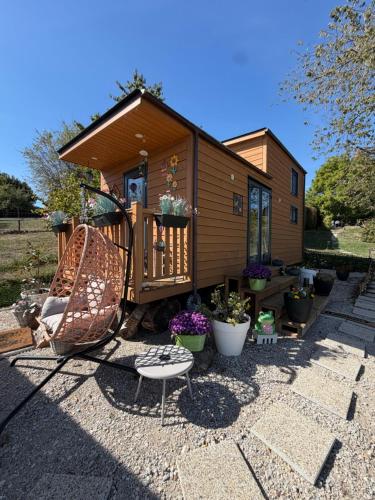 Garden, Tiny House Beija-Flor in Peron