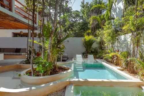 4BR Jungle Villa with Jacuzzi in Private Gated Community