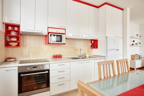 Luxury Apartment Near City Center, Skopje (photo 8)